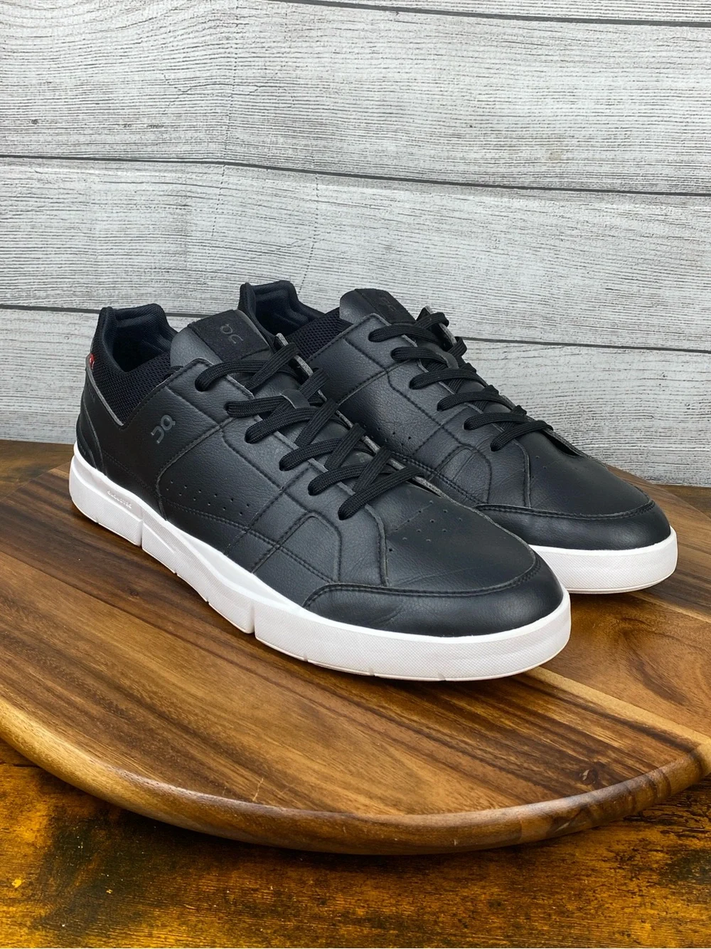 ON Running The ROGER Clubhouse Black White Tennis Shoe Men’s Sneaker Size 14
